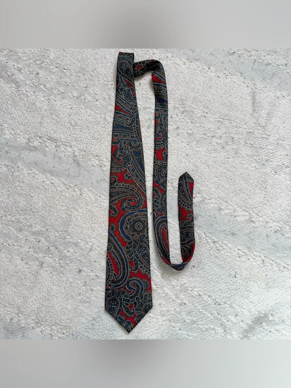 Christian Dior tie red, blue, brown, green and beige 100% silk neck tie
